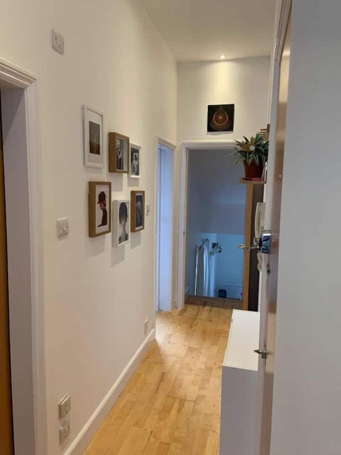 Lovely Spacious 1-Bedroom Flat In Tufnell Park Close To Central Londra Exterior foto