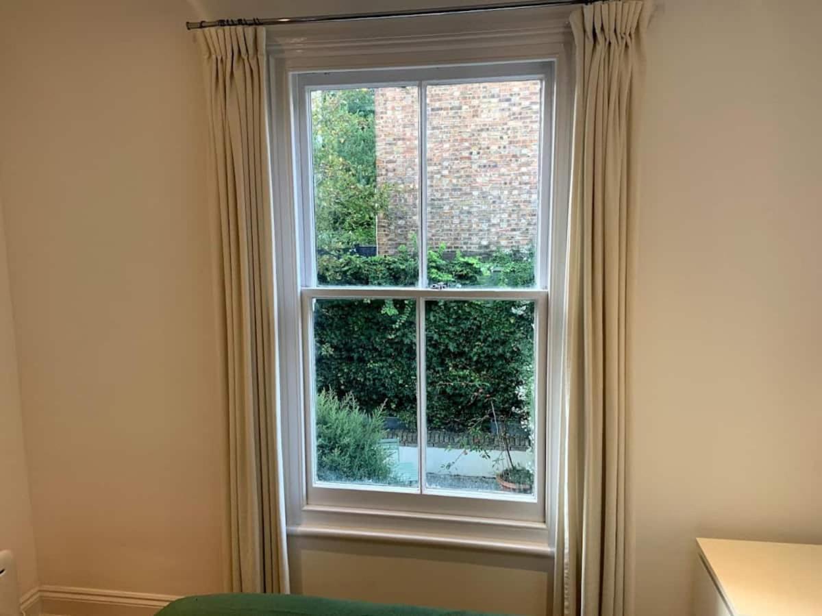 Lovely Spacious 1-Bedroom Flat In Tufnell Park Close To Central Londra Exterior foto